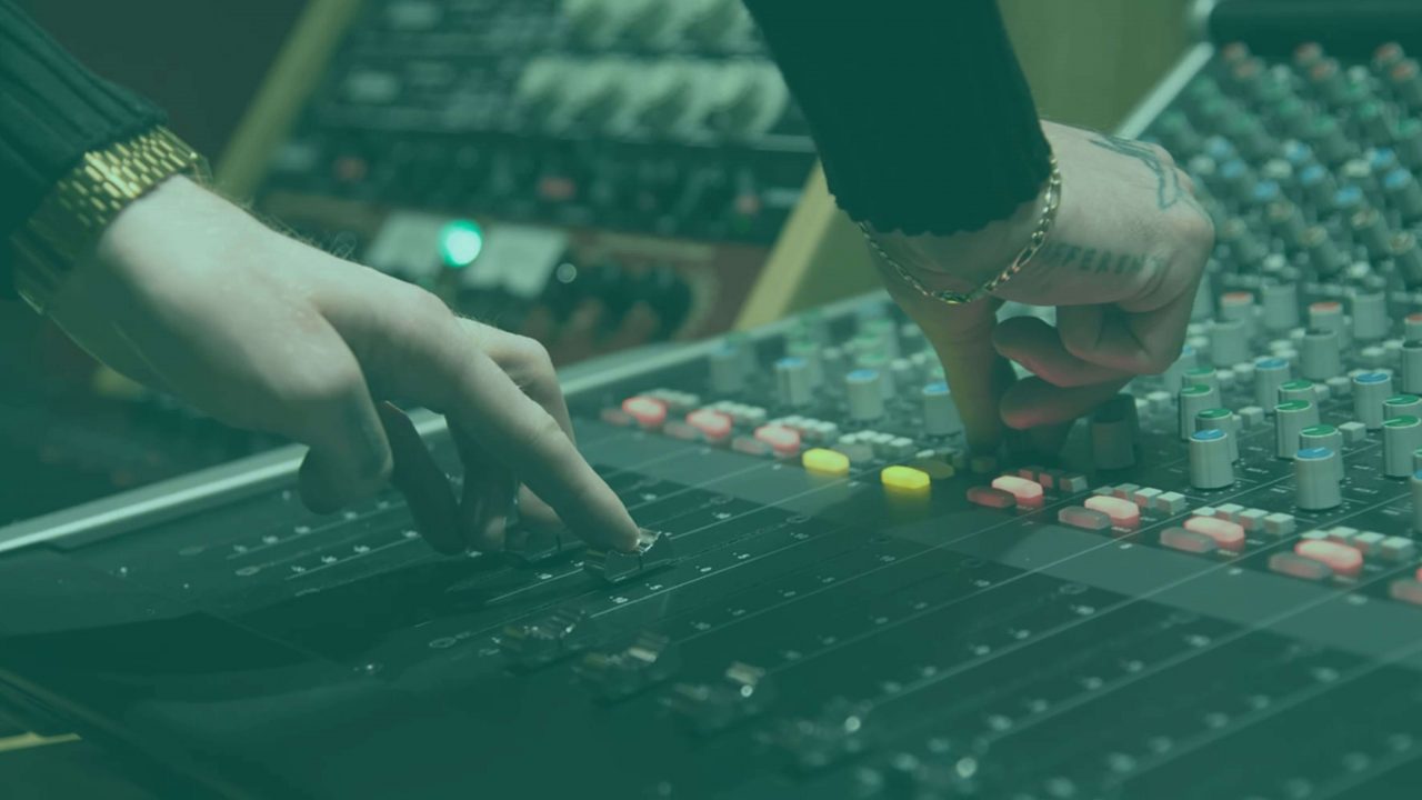 5 Best Online Music Production Courses That’ll Shape Up Your Skills and Processes