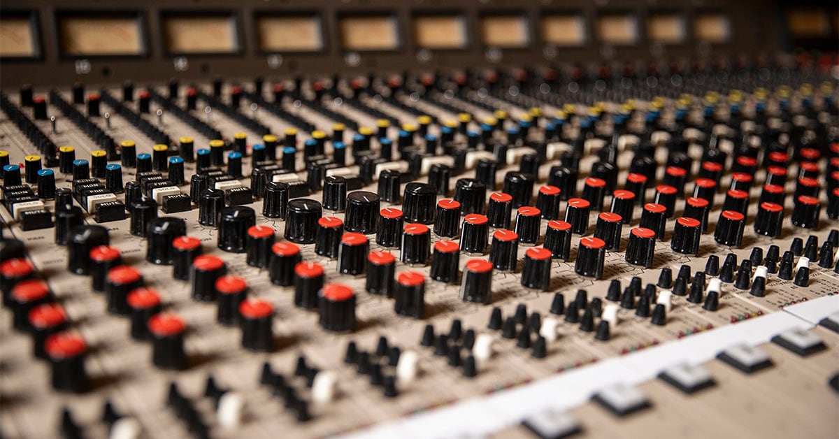 How to improve your mixes – 10 useful tips for Music Producers