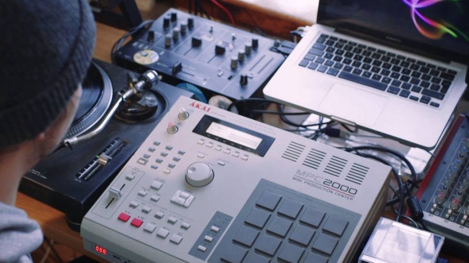 Making Hip Hop Beats – Vintage Samplers vs Software Sampling