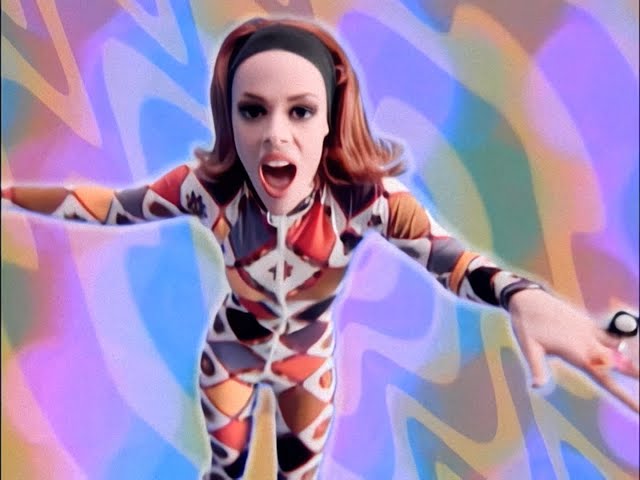 Deee-Lite “Groove is in the Heart” Random Sample Source