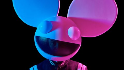 Deadmau5 accidentally finds himself in a Sandstorm!